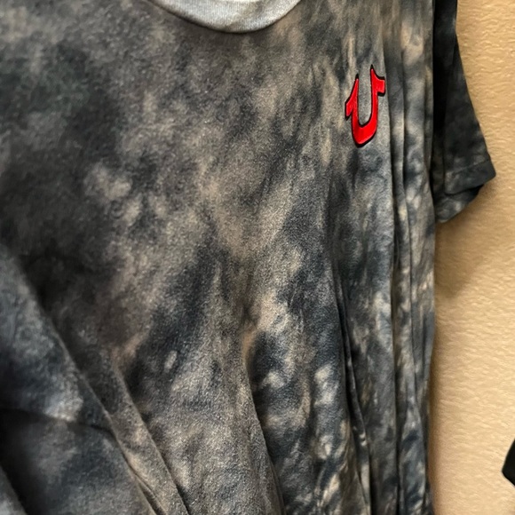 Clothes - Picture 13 of 14